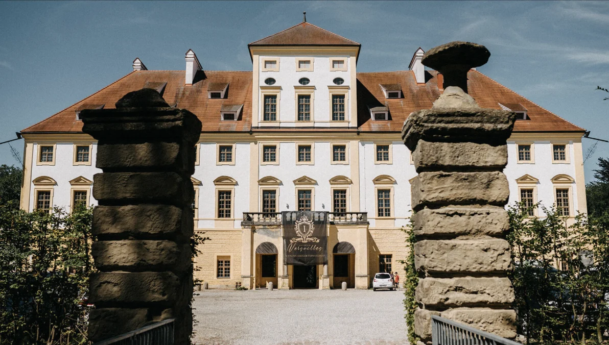 Schloss Aurolzmünster, das Innviertler Versailles, Sitz der PEGASUS Europazentrale